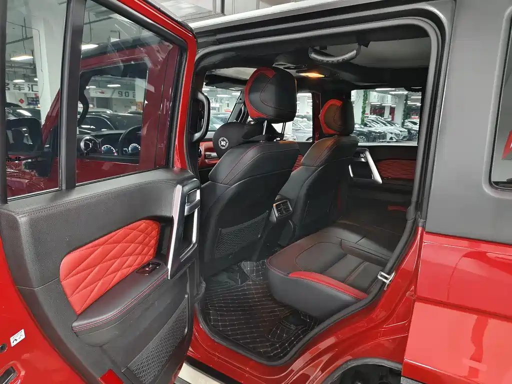 BAIC BJ40 2.0 T Auto 4 WD City Hunter Swordsman