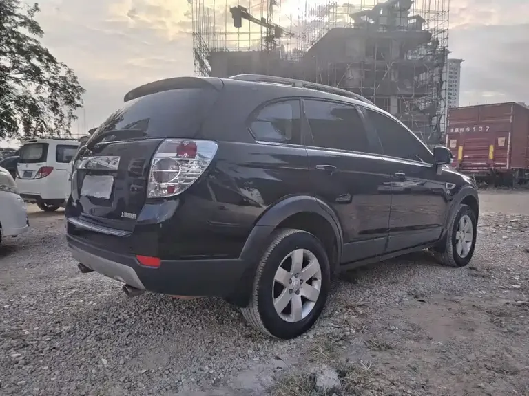 Chevrolet Captiva 2.4 L 2 WD City 7-seat