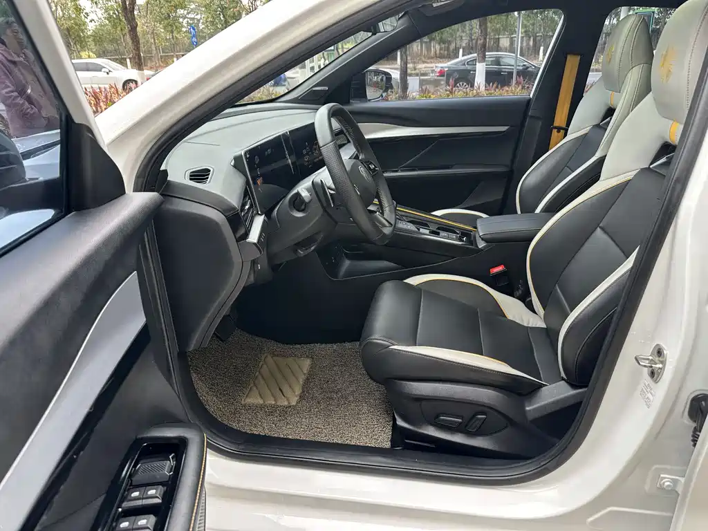 MG5 Scorpio 1.5 T Trophy Sport Grand Enjoyment