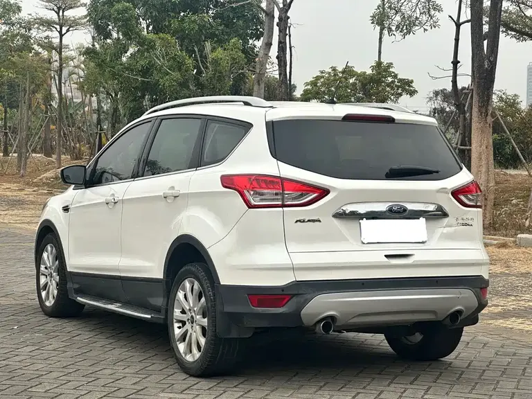 Ford Kuga 1.5 L GTDi 2 WD Style