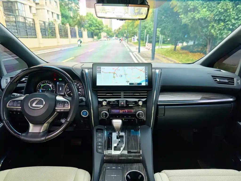 Lexus LM 300 h 7-seat Elegant