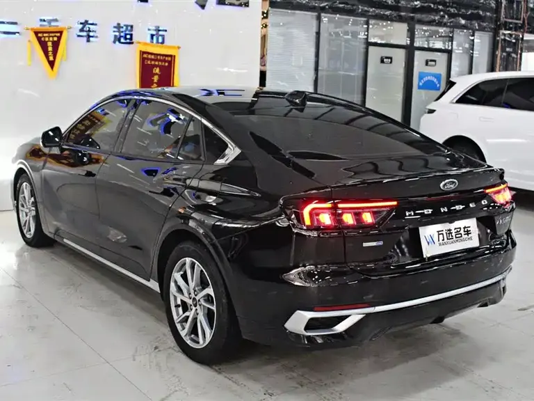 Ford Mondeo Facelift EcoBoost 245 Luxury