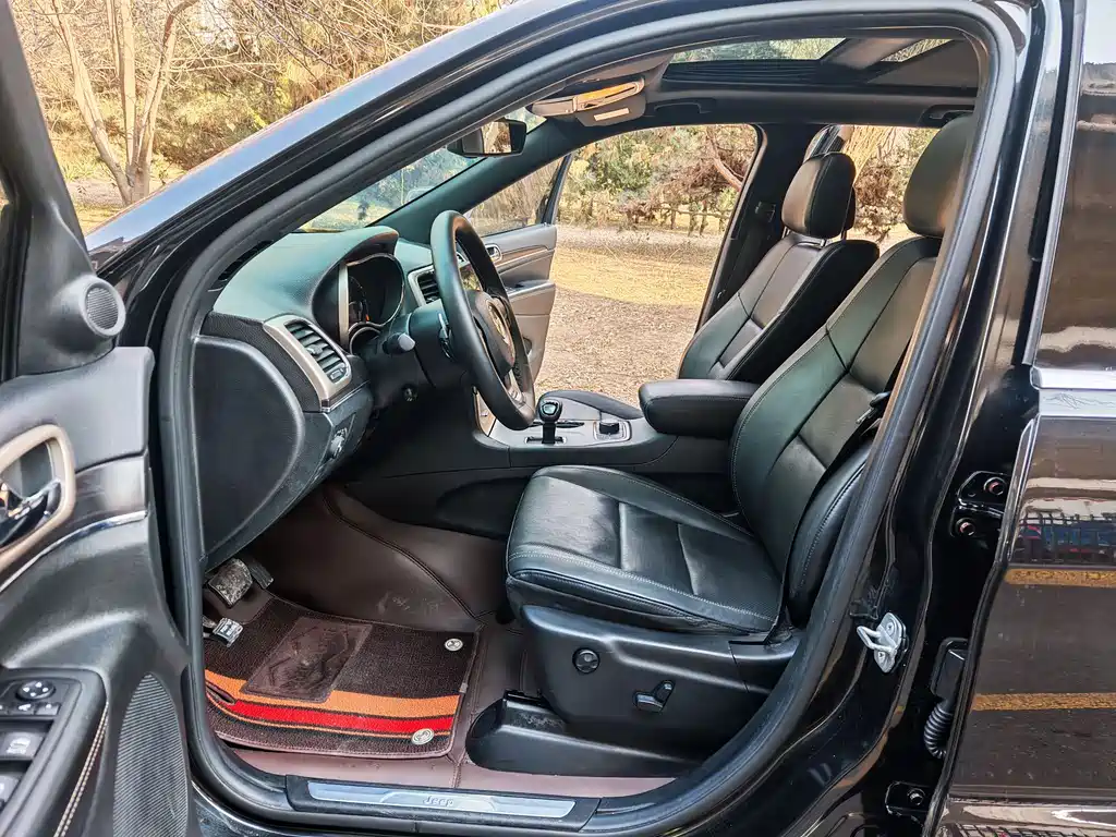 Grand Cherokee (Import) 3.6 L Elite Navigation