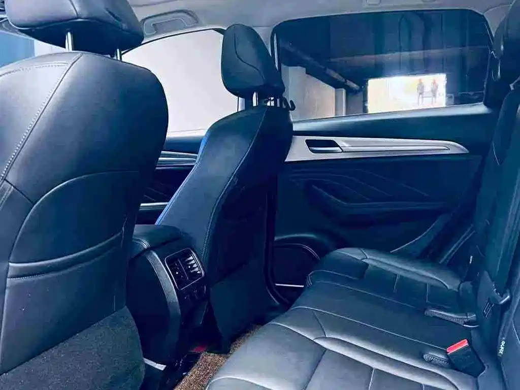 Haval F7 2.0 T 4 WD 70 Anniversary Limited