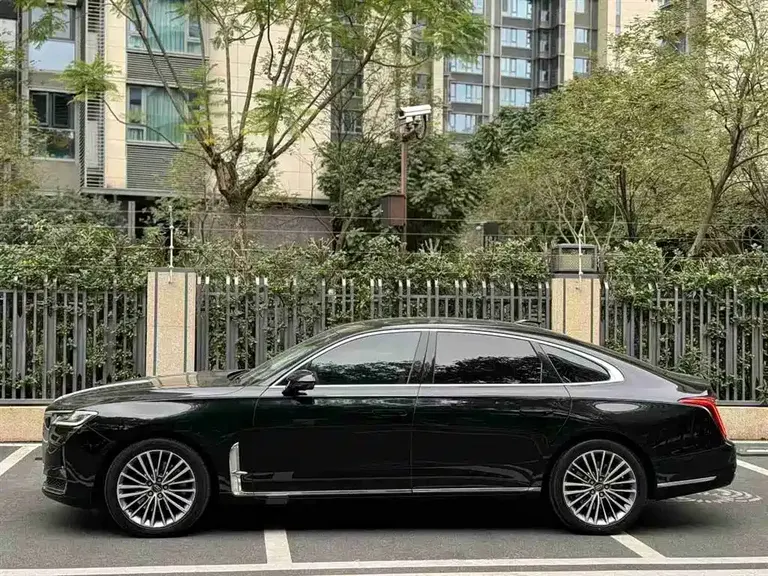 Hongqi H9 2.0 T Connected Flagship Enjoyment