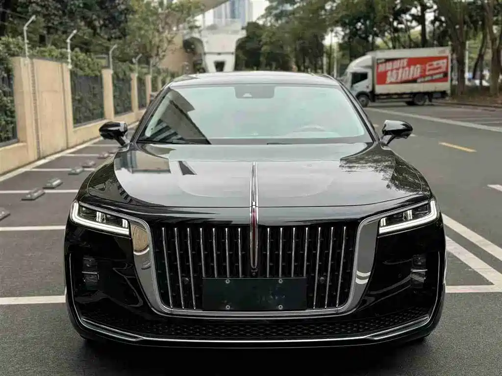 Hongqi H9 2.0 T Connected Flagship Enjoyment