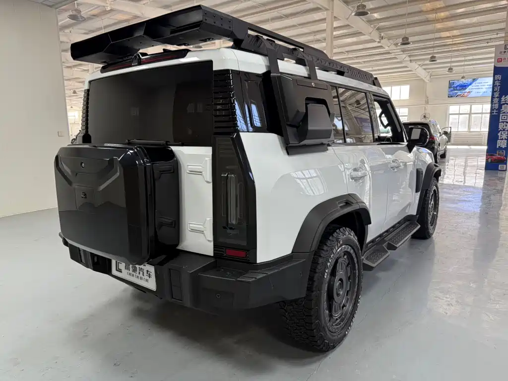 Jetour Traveller 2.0 T 4 WD Silver Dragon
