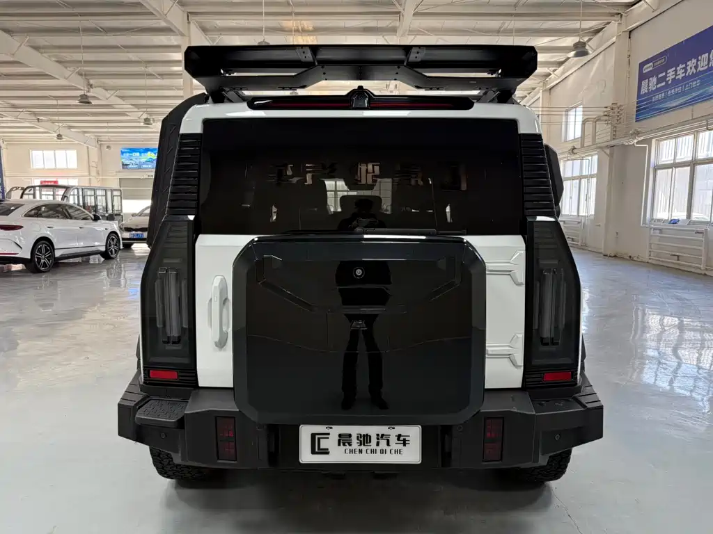 Jetour Traveller 2.0 T 4 WD Silver Dragon