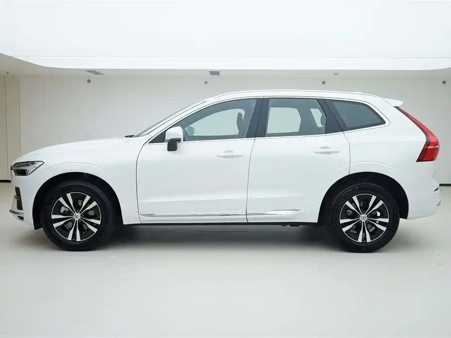 Volvo XC60 B5 4 WD Smart Ease Luxury