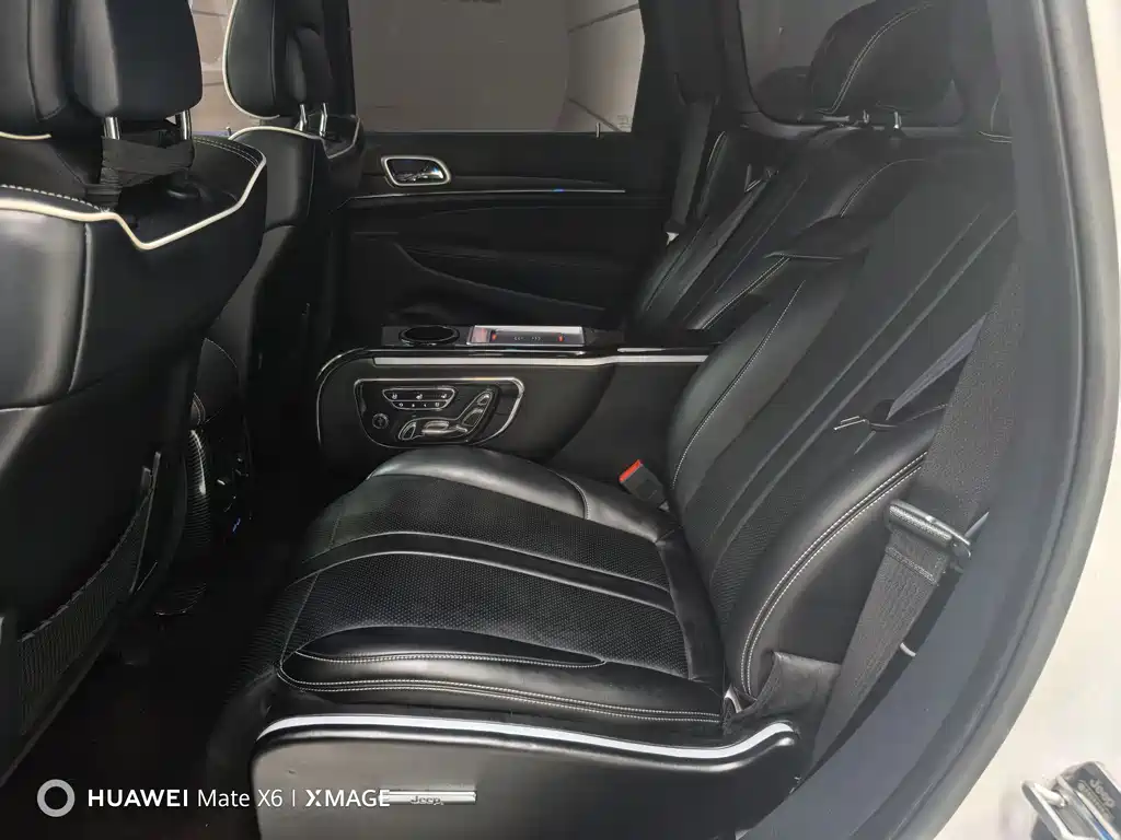 Grand Cherokee (Import) 3.6 L Luxury Navigation