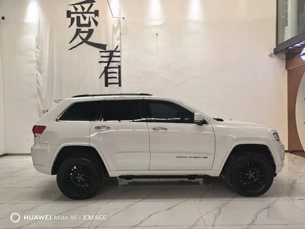 Grand Cherokee (Import) 3.6 L Luxury Navigation