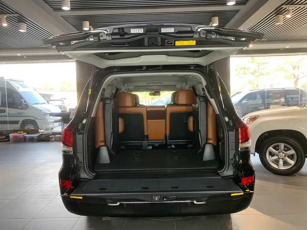 Lexus LX 570