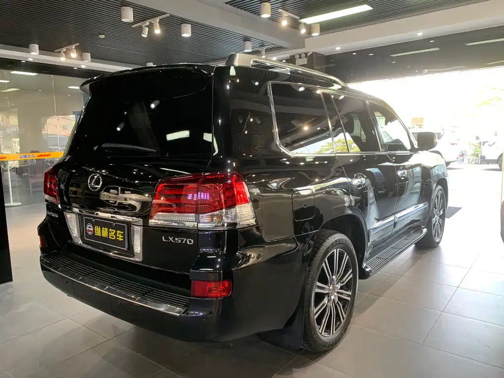 Lexus LX 570