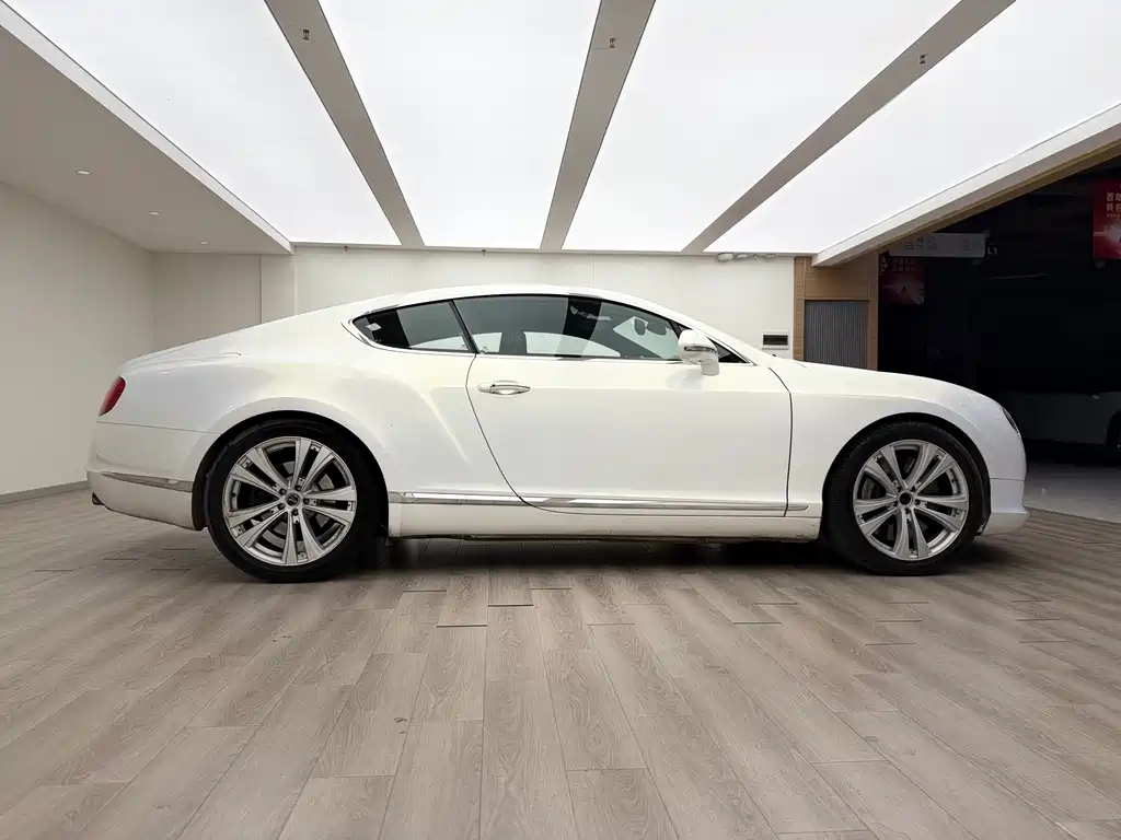 Continental GT 4.0 T GT V8