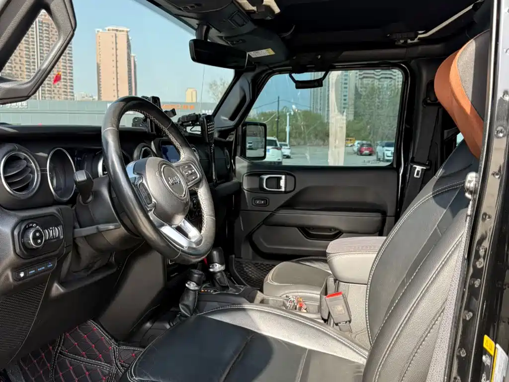 Wrangler NEV 4-door 2.0 T 4 xe Sahara Advance
