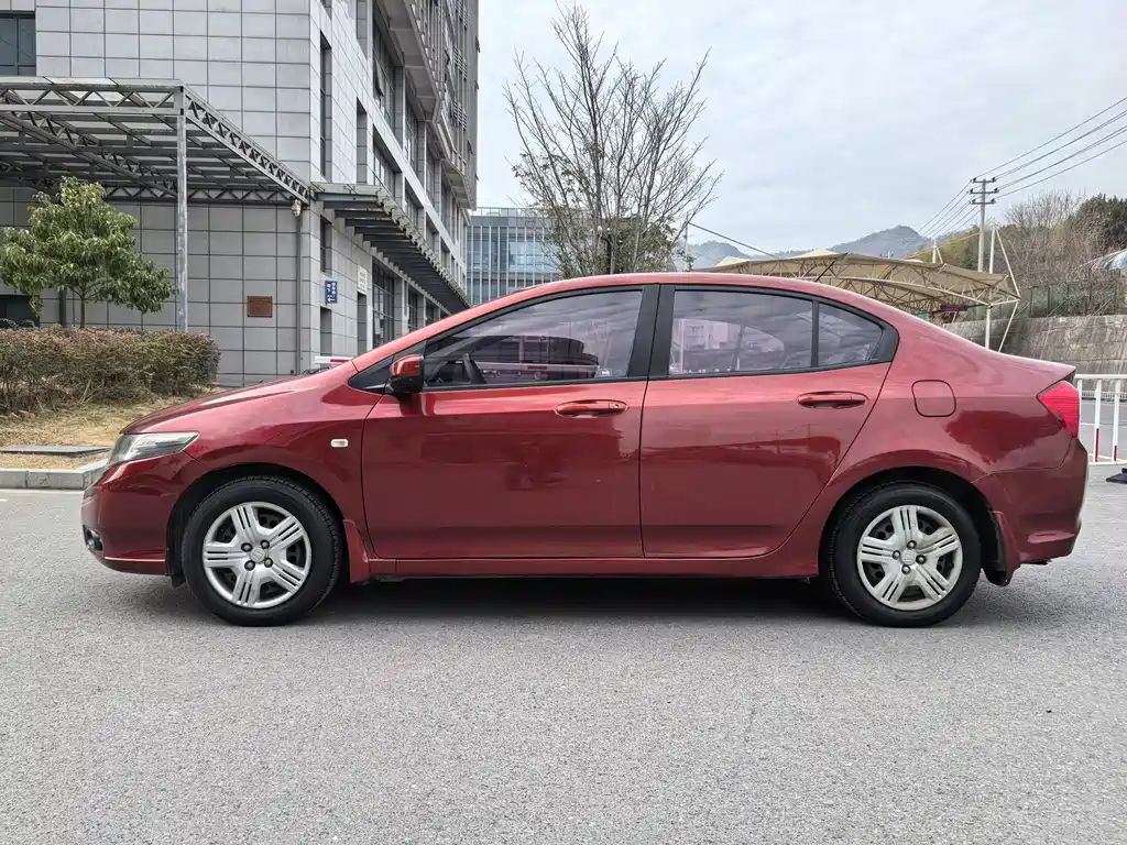 City Classic Style 1.5 L Manual Elite
