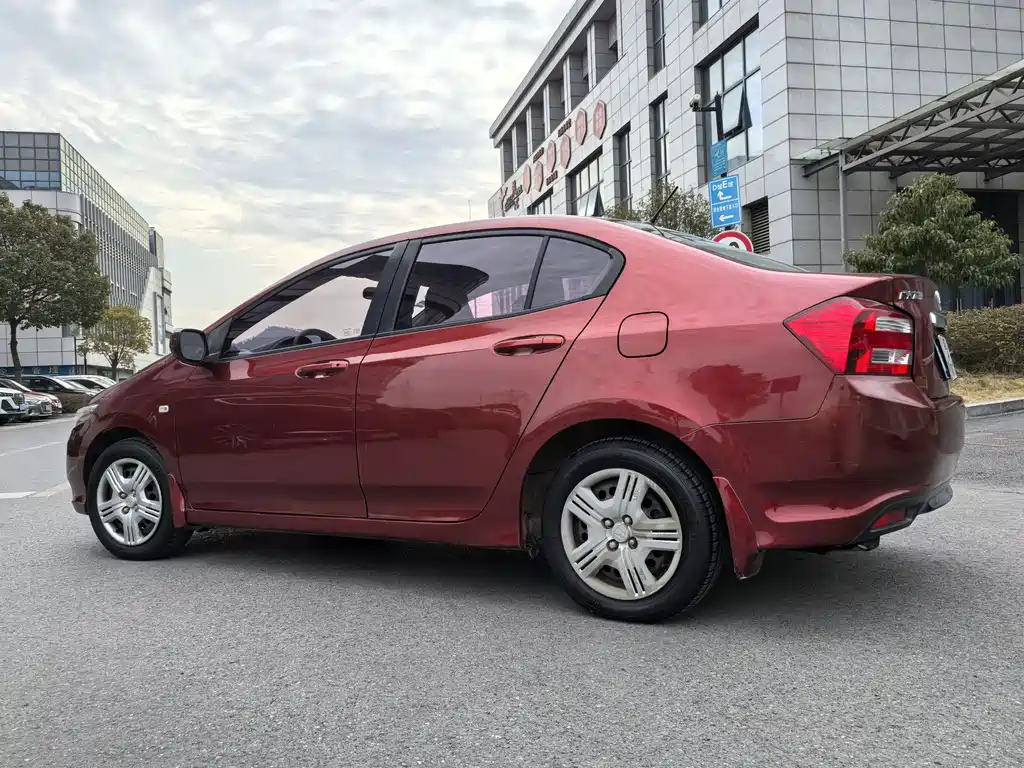 City Classic Style 1.5 L Manual Elite