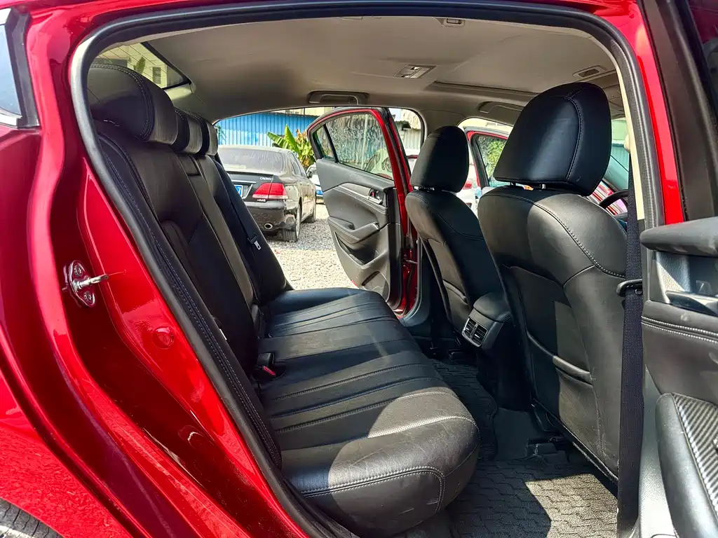 Atenza 2.5 L Blue Sky Sport