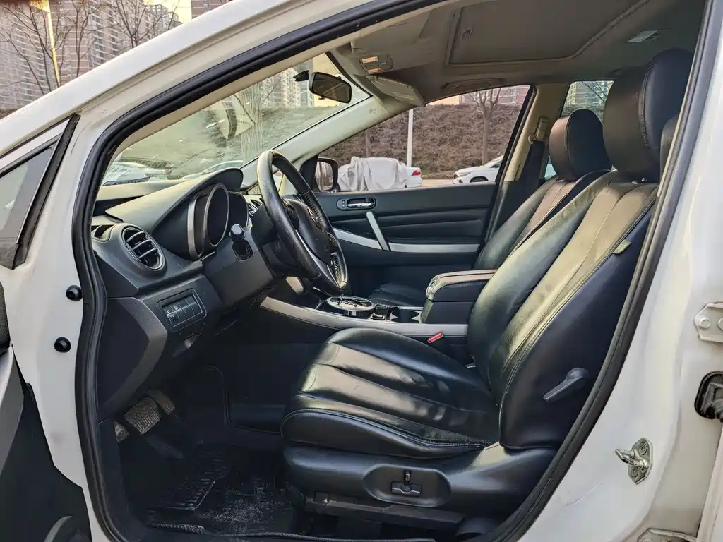 Mazda CX-7 2.5 L 2 WD Luxury