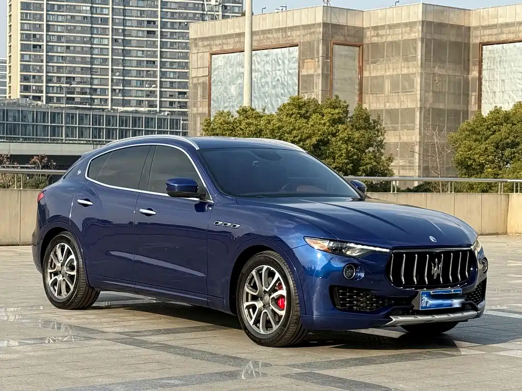 Levante 3.0 T Standard