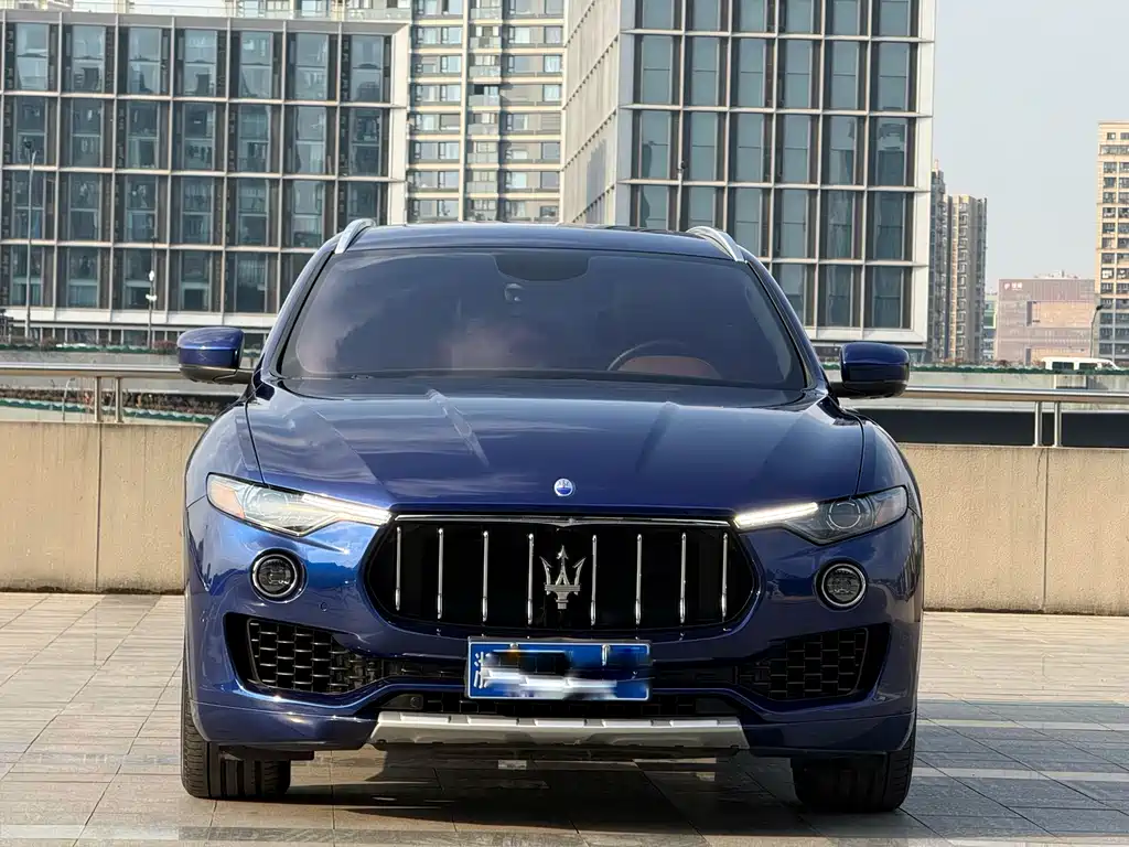 Levante 3.0 T Standard