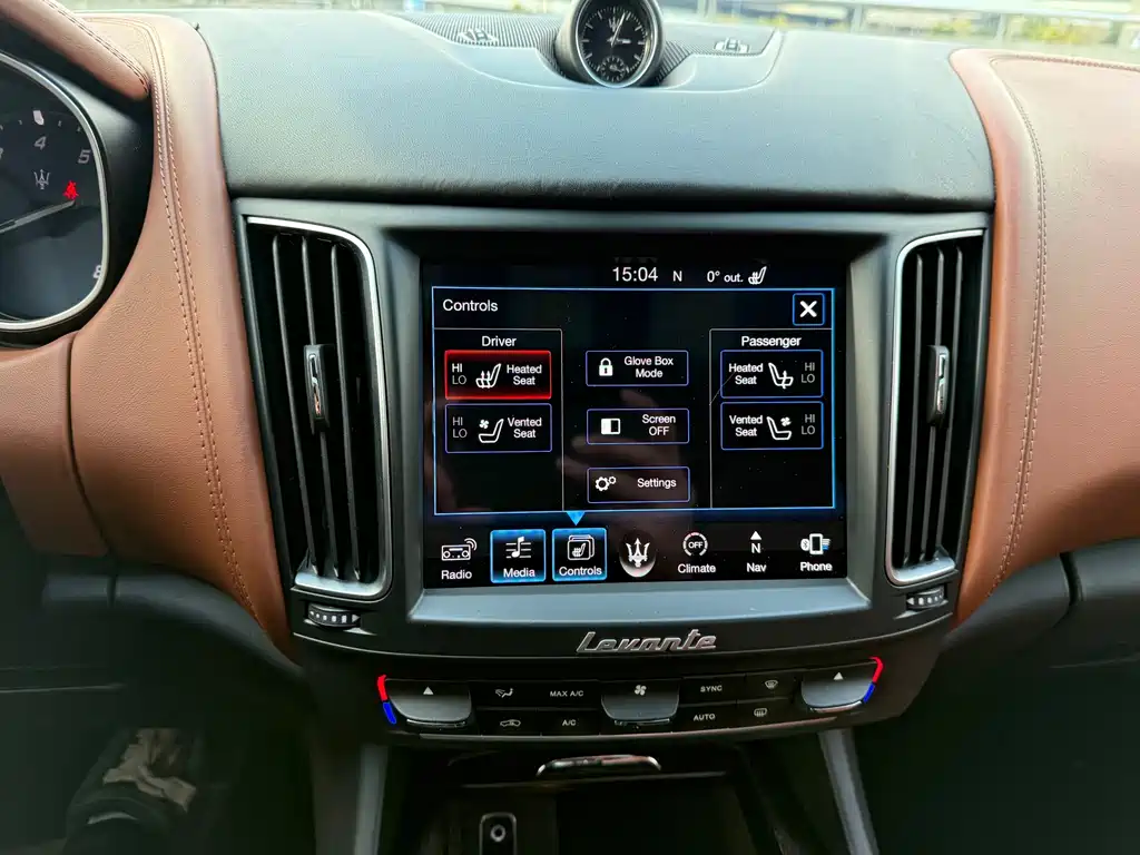 Levante 3.0 T Standard
