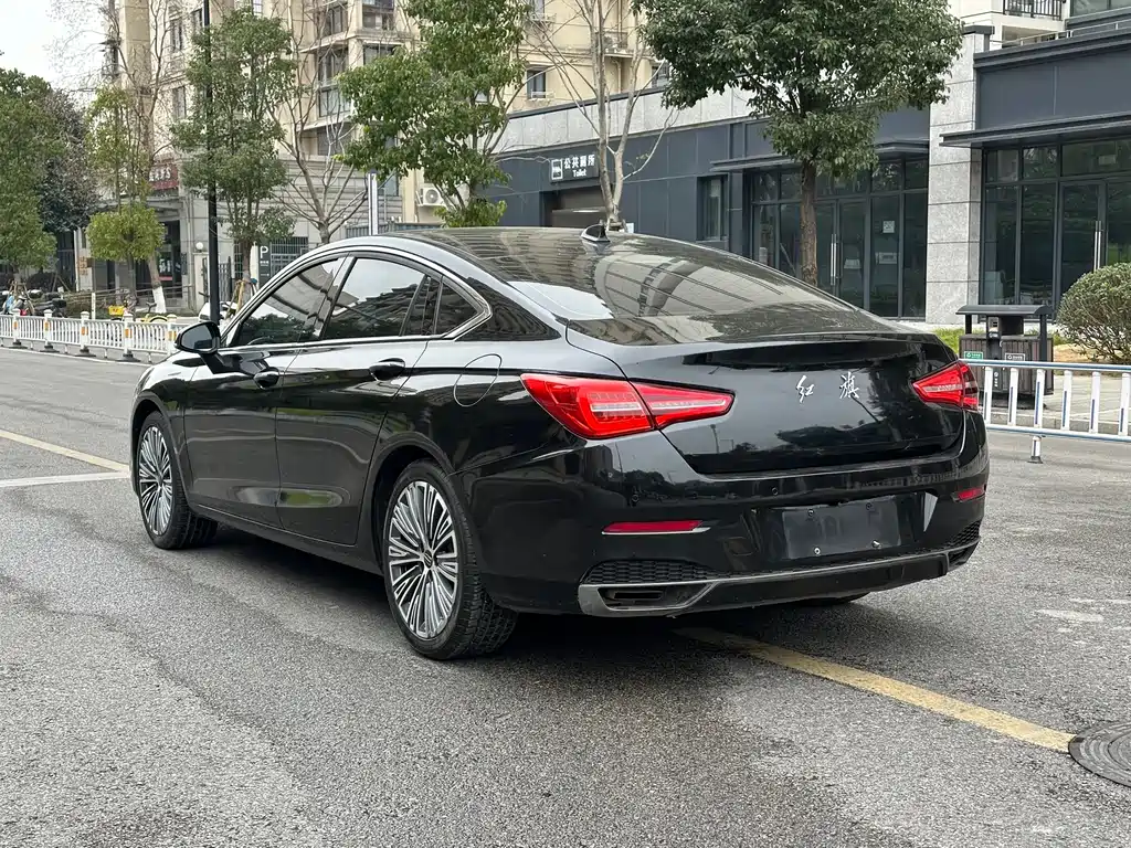 Hongqi H5 Classic 1.5 T DCT Flagship Charm