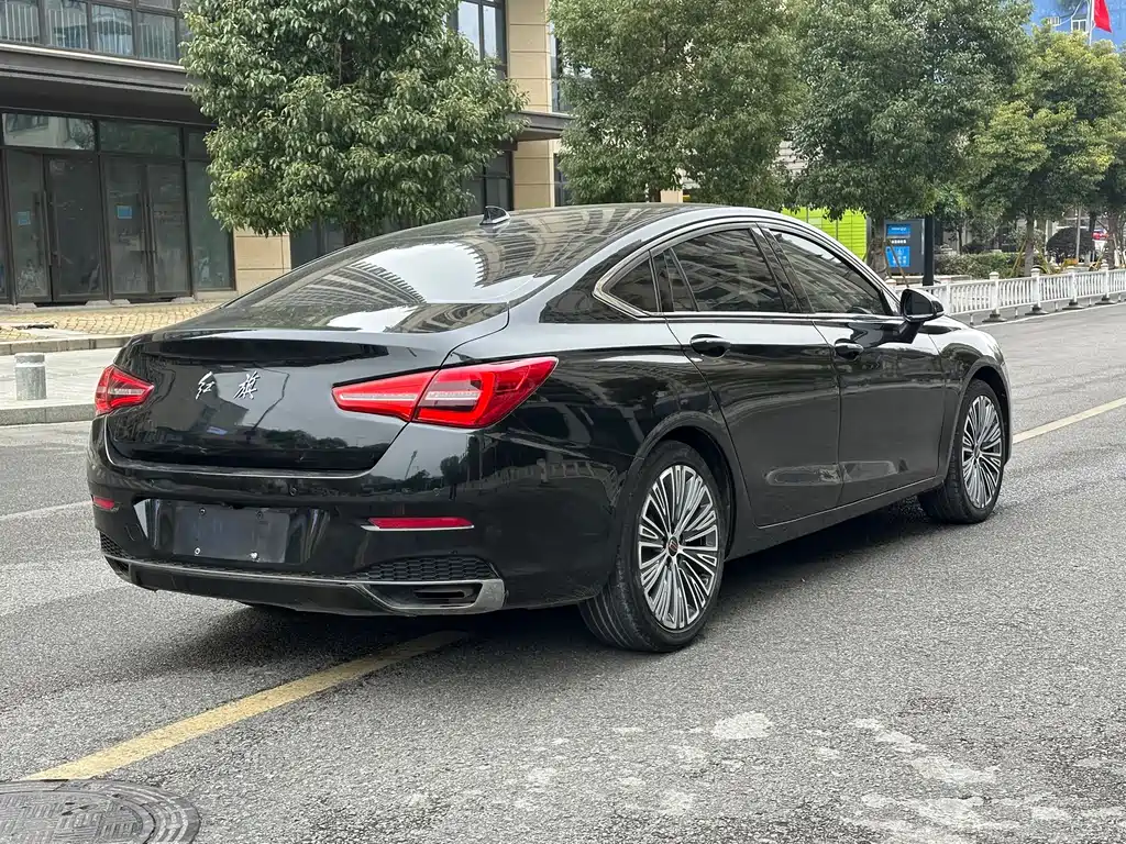 Hongqi H5 Classic 1.5 T DCT Flagship Charm