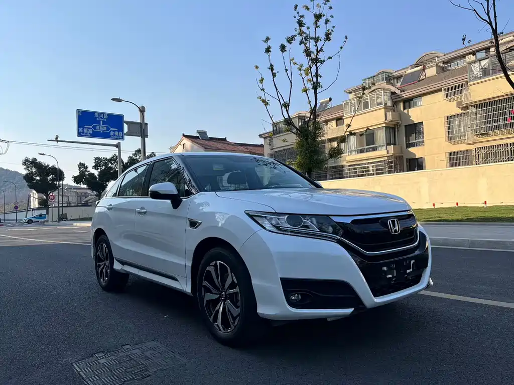Honda UR-V 240 TURBO 2 WD Classic CN-V