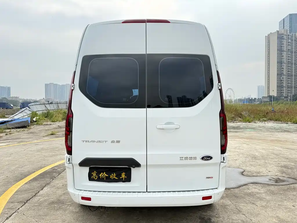Transit 2.0 T Diesel Manual Business Travel MWB Mid Roof 7 8 9-seat