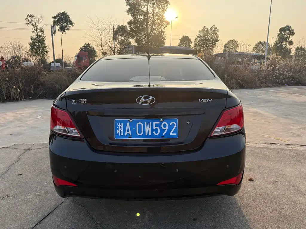 Accent 1.4 L Manual Top TOP