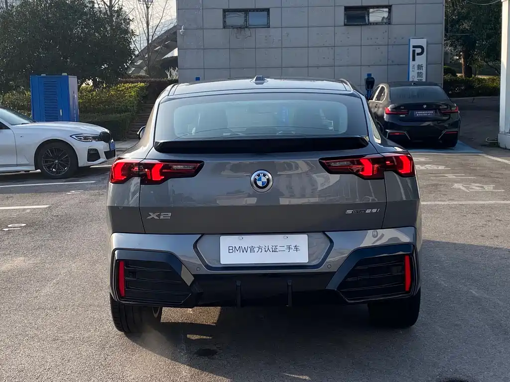 BMW X2 (Import) sDrive25 i M Sport Package