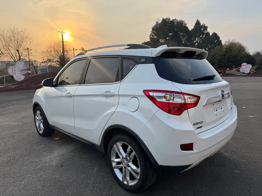 Changan CS35 1.6 L Auto Luxury CN-V