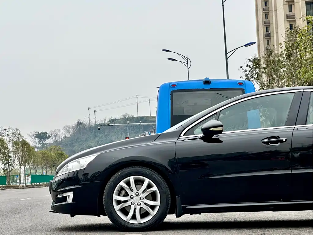 Peugeot 508 2.3 L Roland · Garros
