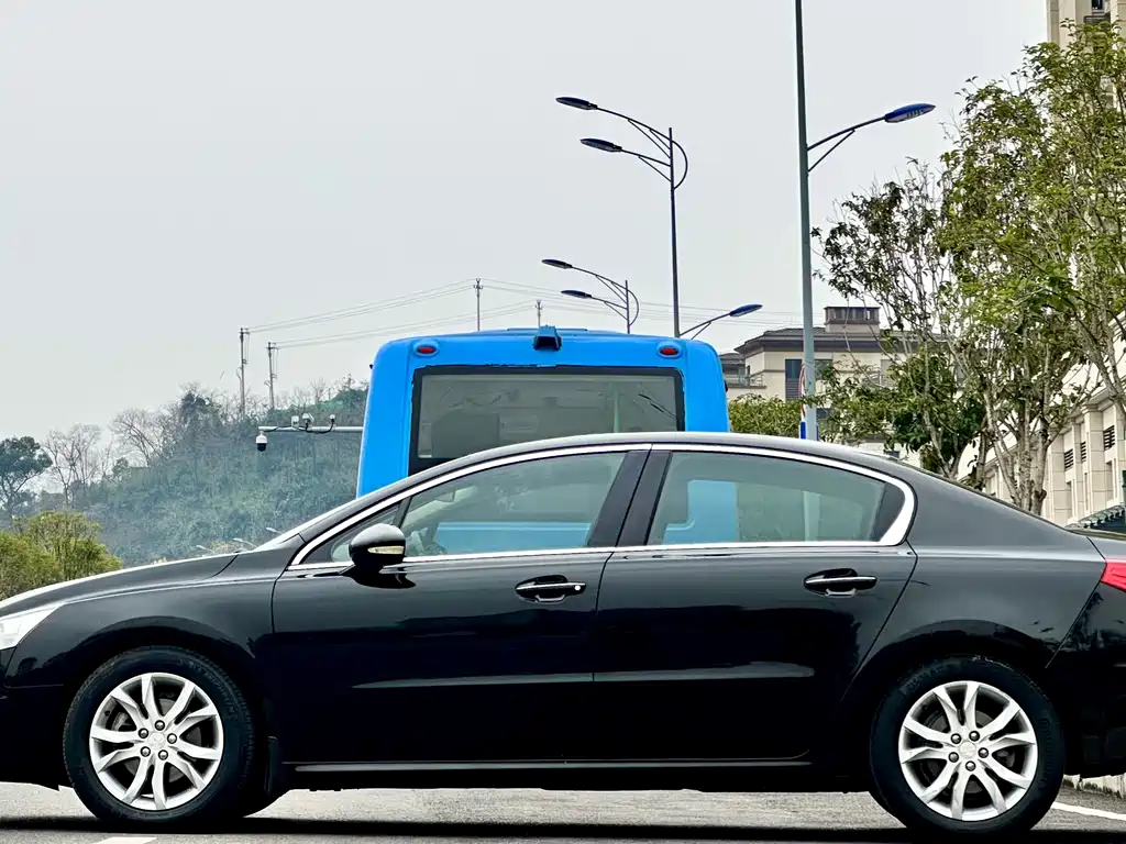 Peugeot 508 2.3 L Roland · Garros