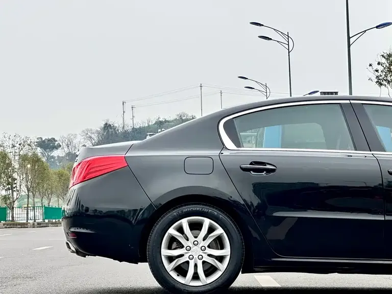 Peugeot 508 2.3 L Roland · Garros