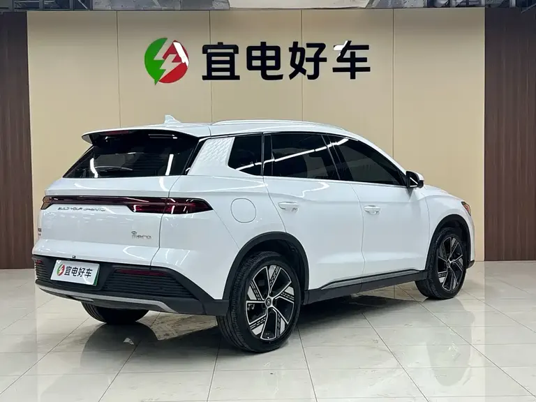 BYD Song Pro NEV Glory DM-i 110 KM Outstanding