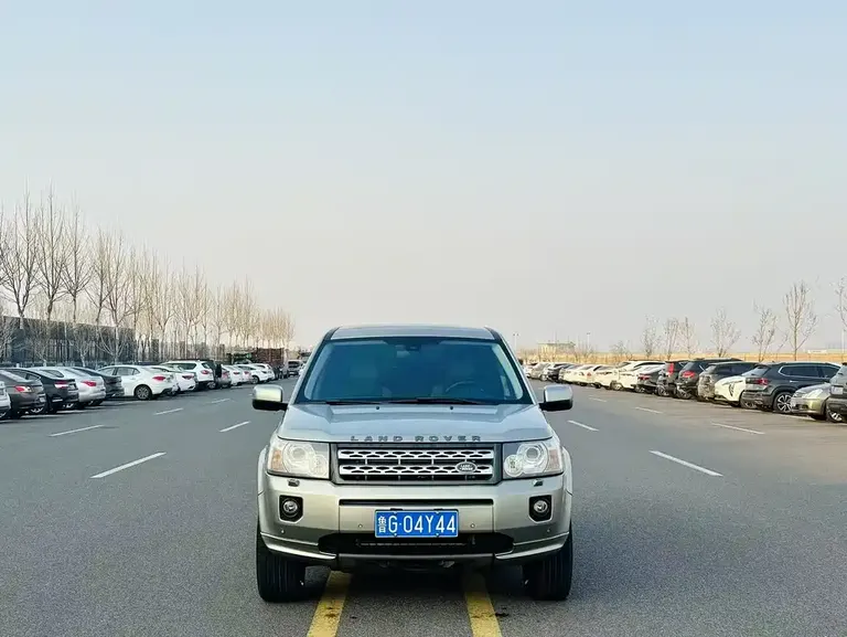 Land Rover Freelander 2 3.2 L i6 SE Gasoline