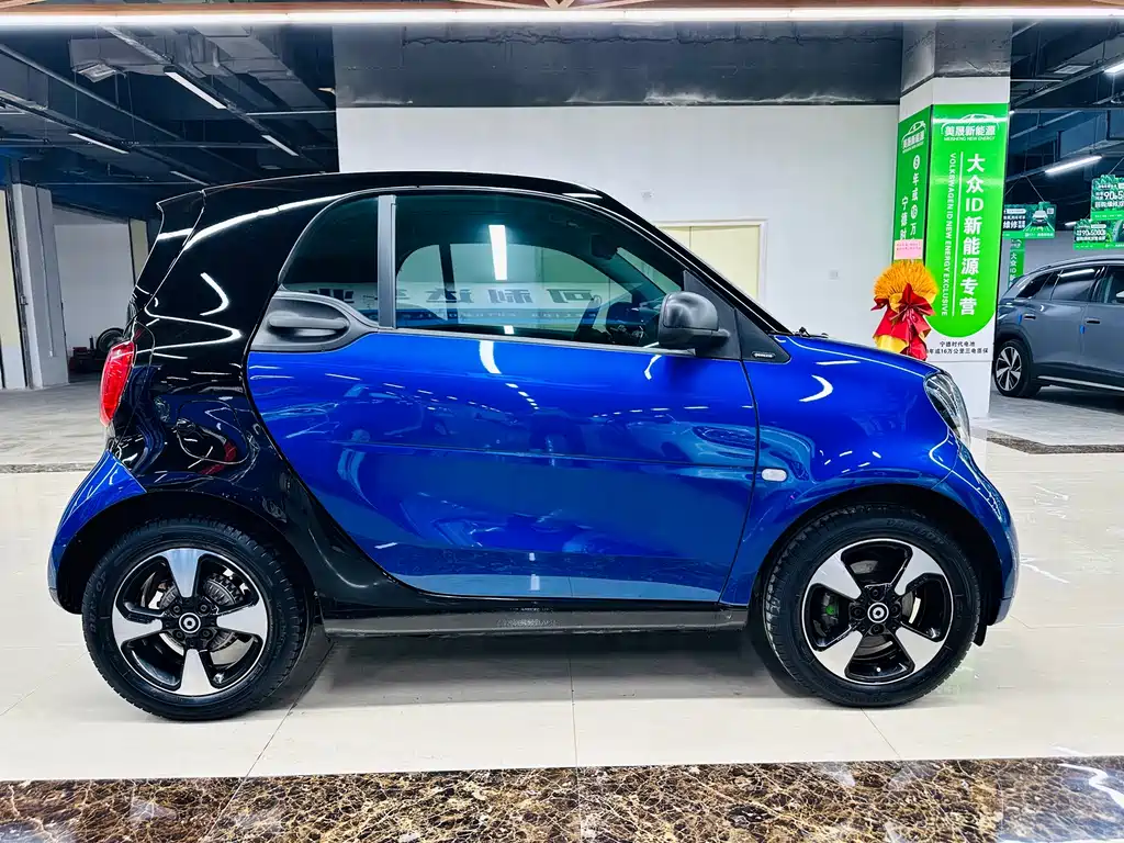 smart fortwo 1.0 L 52 kW Hardtop Passion CN-V