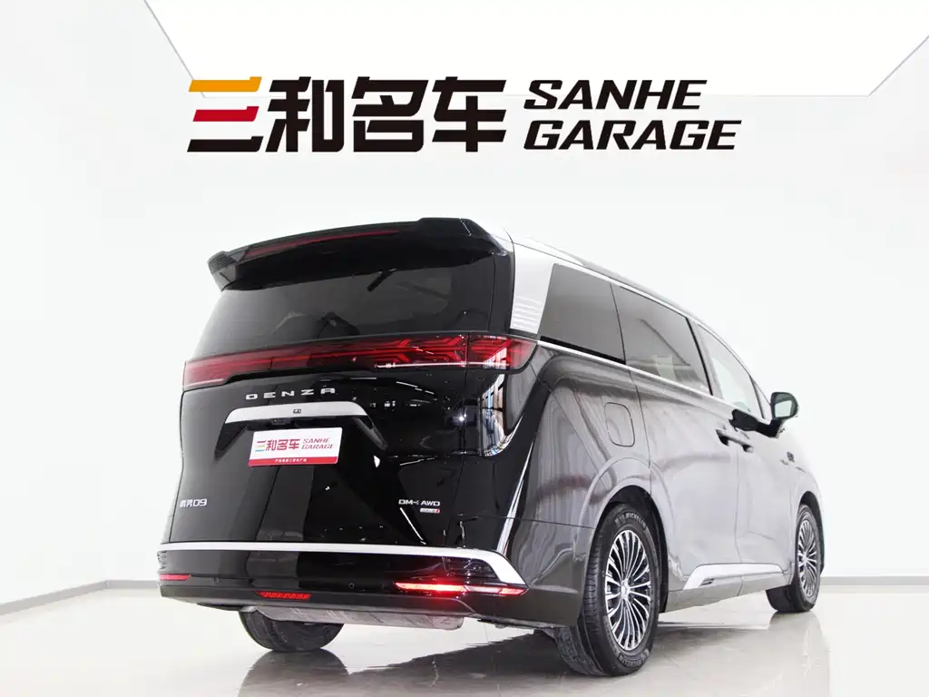 Denza D9 DM-i Smart Drive 1020 4 WD Flagship