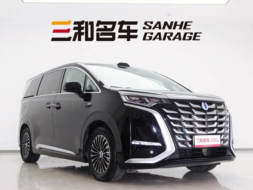 Denza D9 DM-i Smart Drive 1020 4 WD Flagship