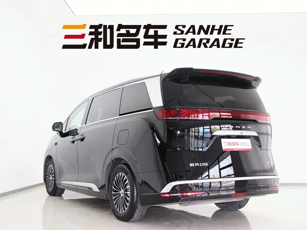 Denza D9 DM-i Smart Drive 1020 4 WD Flagship