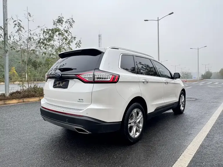 Ford Edge EcoBoost 245 2 WD Grand Sharp 7-seat CN-V