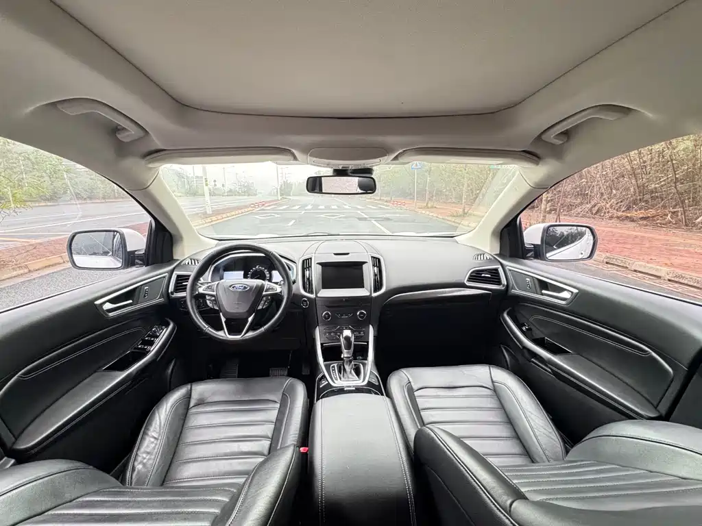 Edge EcoBoost 245 2 WD Grand Sharp 7-seat CN-V