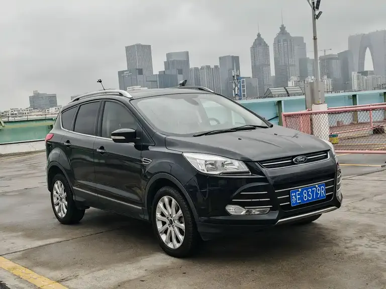 Ford Kuga 1.6 L GTDi 4 WD Elite