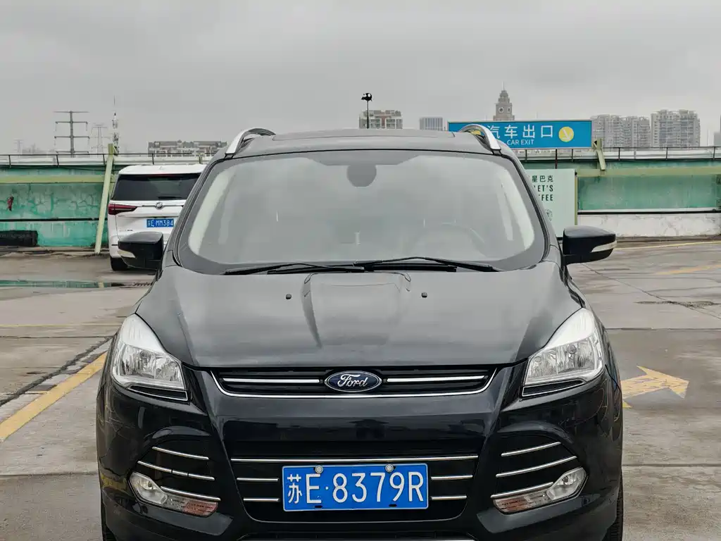 Kuga 1.6 L GTDi 4 WD Elite