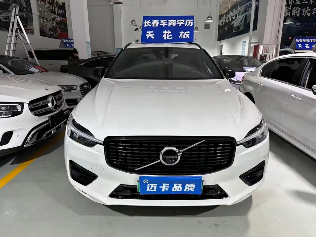 Volvo XC60 PHEV T8 E Drive Hybrid Smart Vision Sport