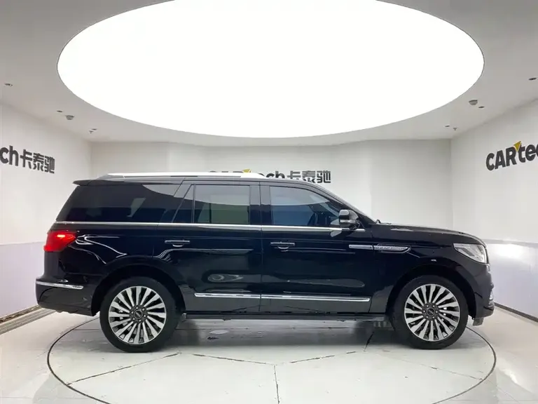 Lincoln Navigator 3.5 T Honor Shine
