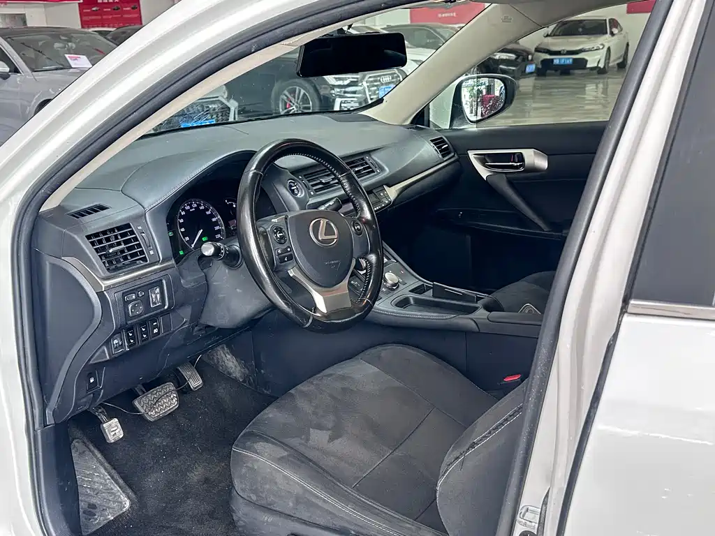 Lexus CT CT200 h Elite Mono CN-V
