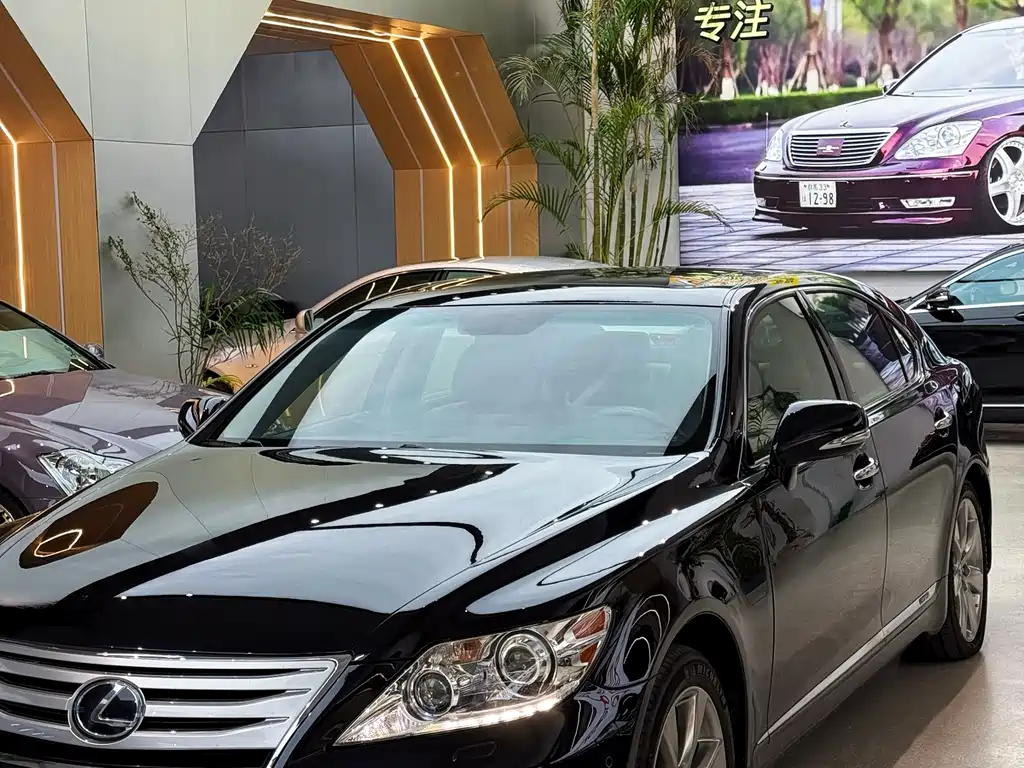 Lexus LS 600 hL